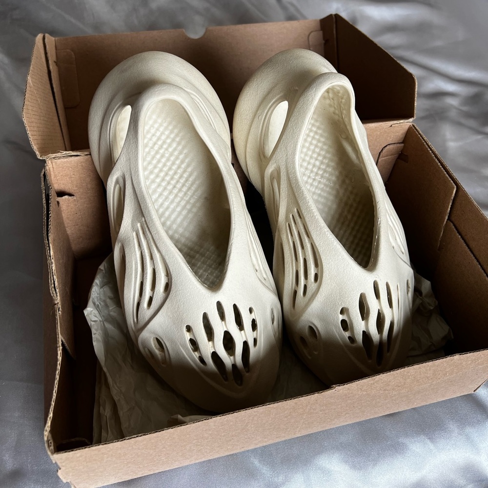 Adidas Yeezy Foams Runner Sand